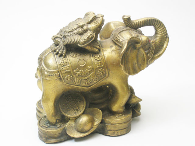 財運の象と商売運の三本足蛙の真鍮製の置物